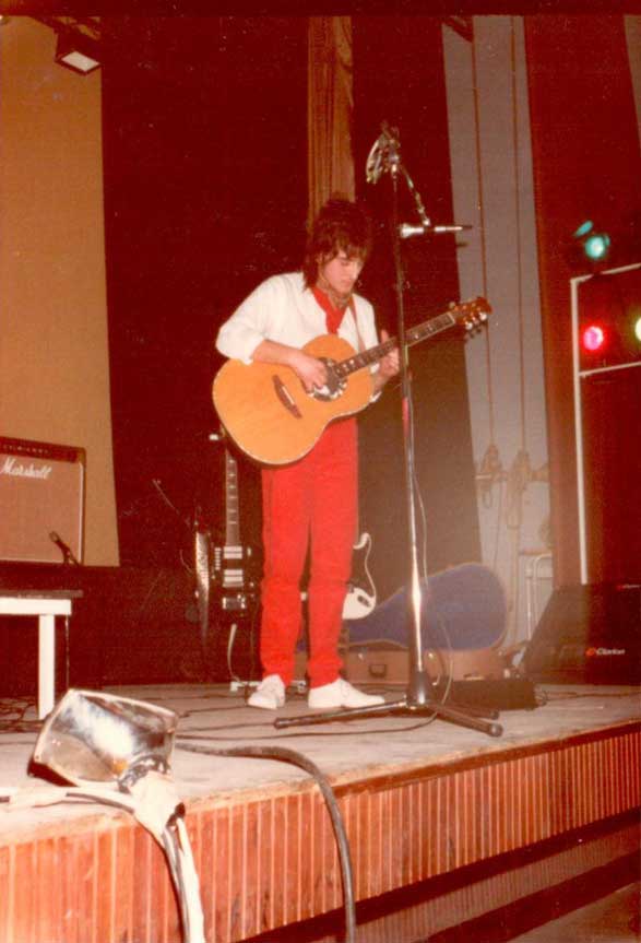 Jean Merech agli esordi, durante un concerto di Novembre del 1981
